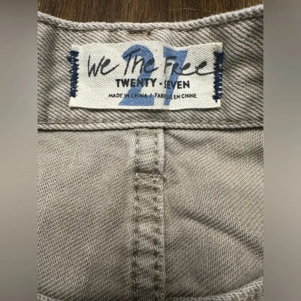 We The Free Jean Mom Shorts Women 27 Grey Excellent‎ Distressed Button Fly